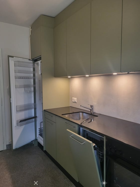 Helle 3-Zimmer-Wohnung mit Balkon an der General-Dufour-Strasse in Biel 1