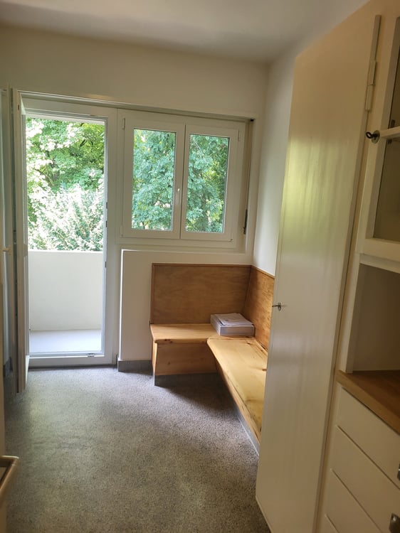 Helle 3-Zimmer-Wohnung mit Balkon an der General-Dufour-Strasse in Biel 4