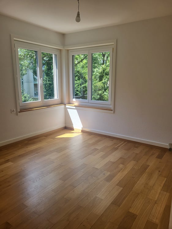 Helle 3-Zimmer-Wohnung mit Balkon an der General-Dufour-Strasse in Biel 7