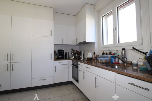 Grosse 4½-Zimmerwohnung mit Balkon in Jugendstilhaus nahe Bahnhof 2