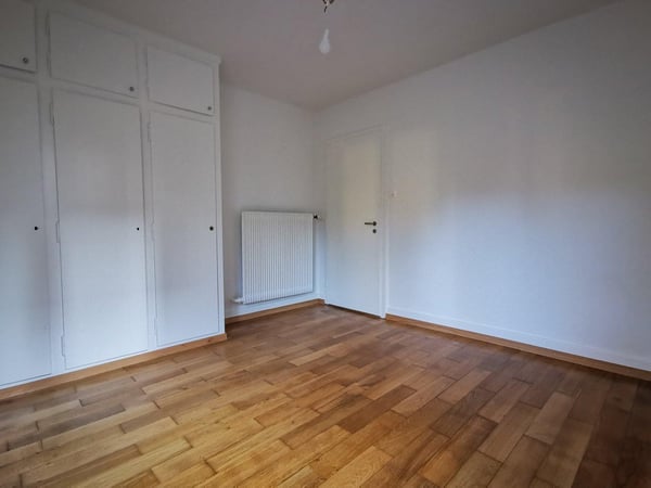 Helle 3-Zimmer-Wohnung mit Balkon an der General-Dufour-Strasse in Biel 8
