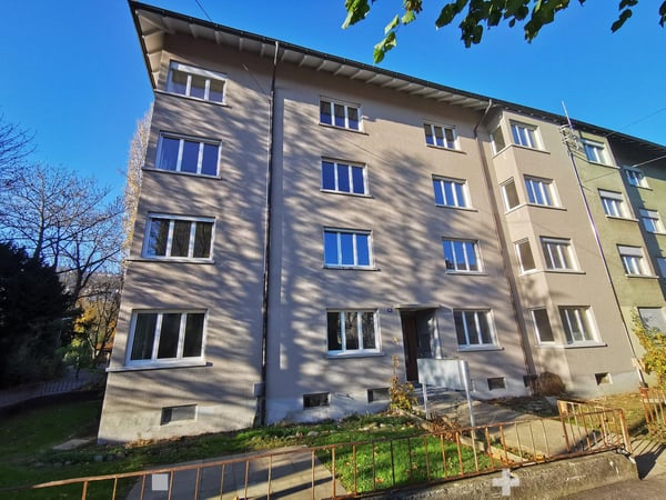 Helle 3-Zimmer-Wohnung mit Balkon an der General-Dufour-Strasse in Biel 1