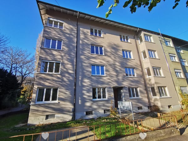 Helle 3-Zimmer-Wohnung mit Balkon an der General-Dufour-Strasse in Biel 1