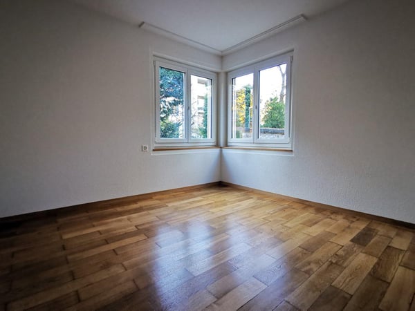 Helle 3-Zimmer-Wohnung mit Balkon an der General-Dufour-Strasse in Biel 11