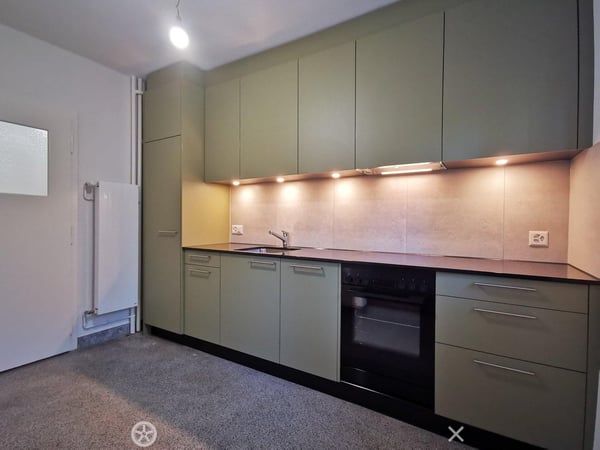 Helle 4-Zimmer-Wohnung mit Balkon an der General-Dufour-Strasse in Biel 2