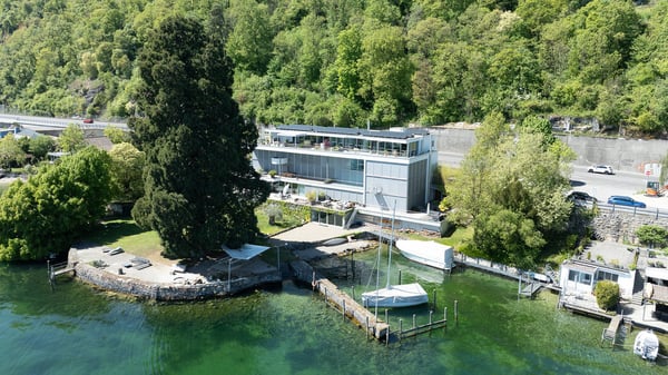 Exklusive Triplex-Wohnung mit direktem Seeanstoss und eigenem Bootsplatz in Twann-Tüscherz 2