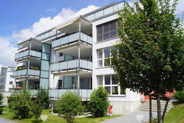 Grosszügige und helle 3.5-Zimmerwohnung an ruhiger Wohnlage 1