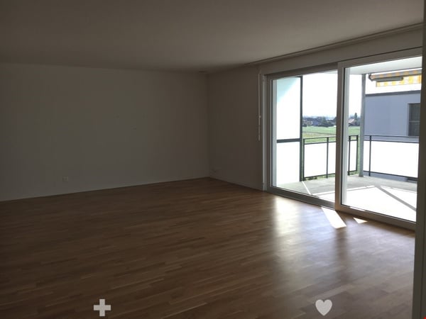 Grosszügige und helle 5.5-Zimmerwohnung an ruhiger Wohnlage 5