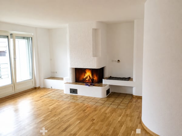 Helle Attikawohnung mit grosser Terrasse und Cheminée 2