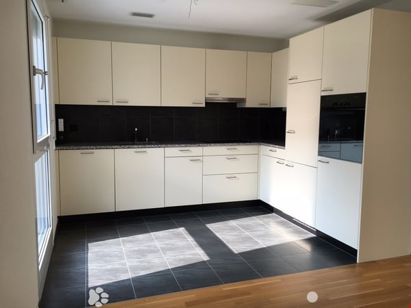 Moderne 3.5-Zimmerwohnung mit Balkon 2
