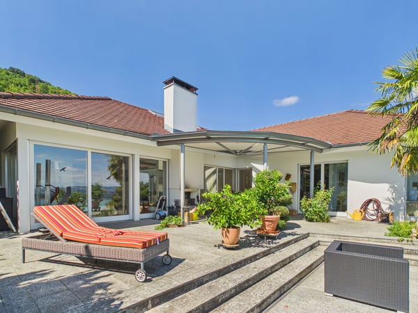 Exklusive Villa mit Pool und Seesicht in Ligerz 5