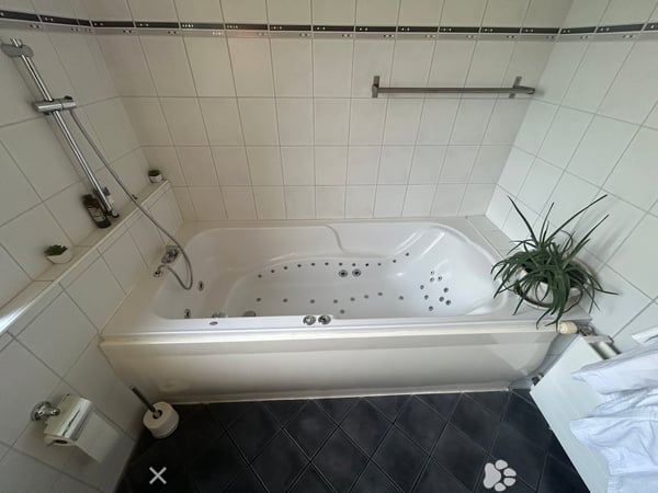 In 2-Familenhaus mit Garten- und Poolnutzung 2