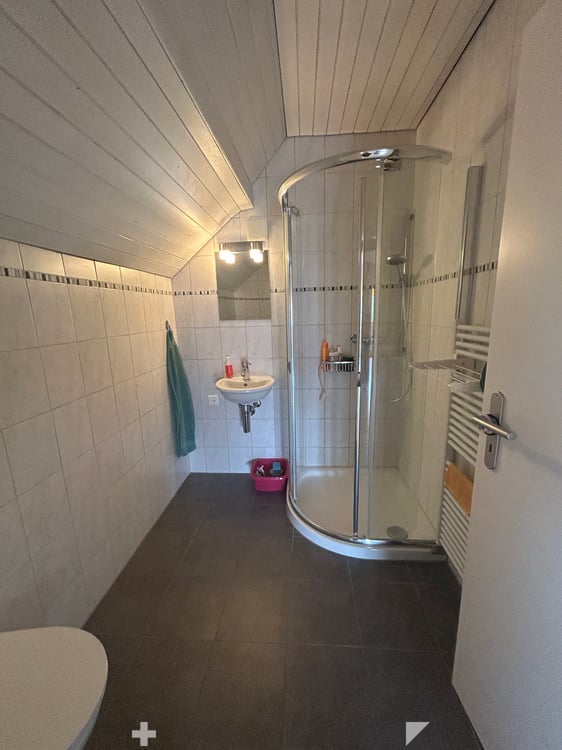 In 2-Familenhaus mit Garten- und Poolnutzung 5