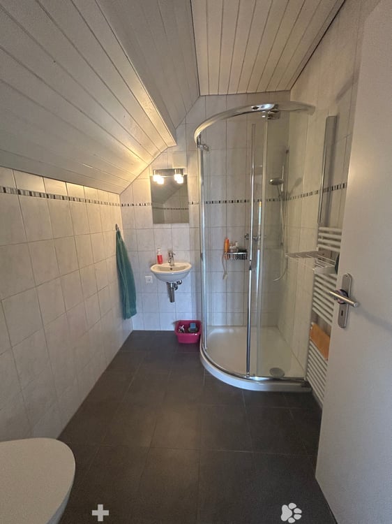 In 2-Familenhaus mit Garten- und Poolnutzung 5