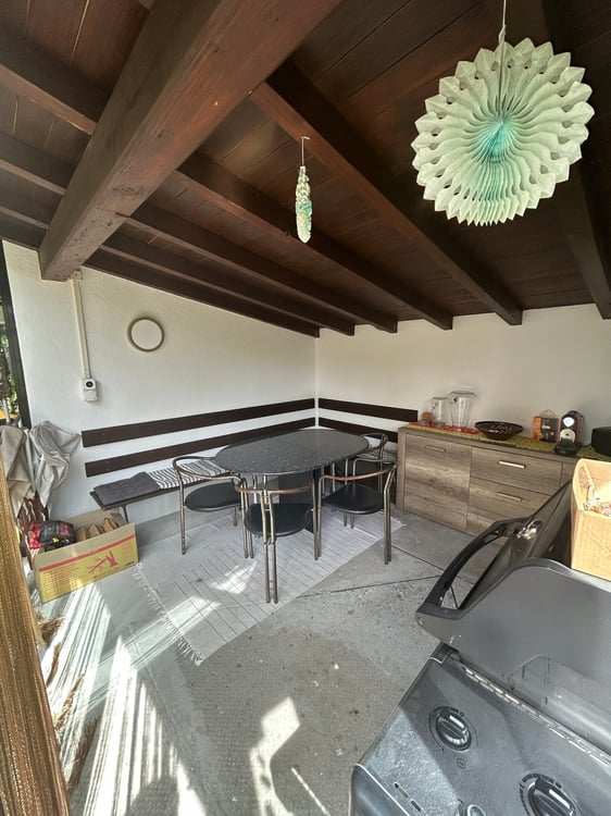In 2-Familenhaus mit Garten- und Poolnutzung 12