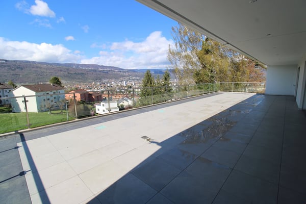 Riesige Terrasse mit atemberaubender Aussicht an bevorzugter Lage 14