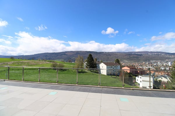 Riesige Terrasse mit atemberaubender Aussicht an bevorzugter Lage 2