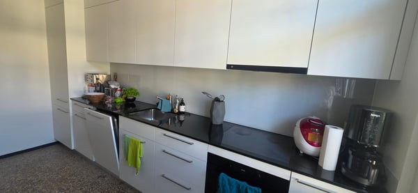 4-Zimmerwohnung mit 3 Balkonen und hohen Decken 16