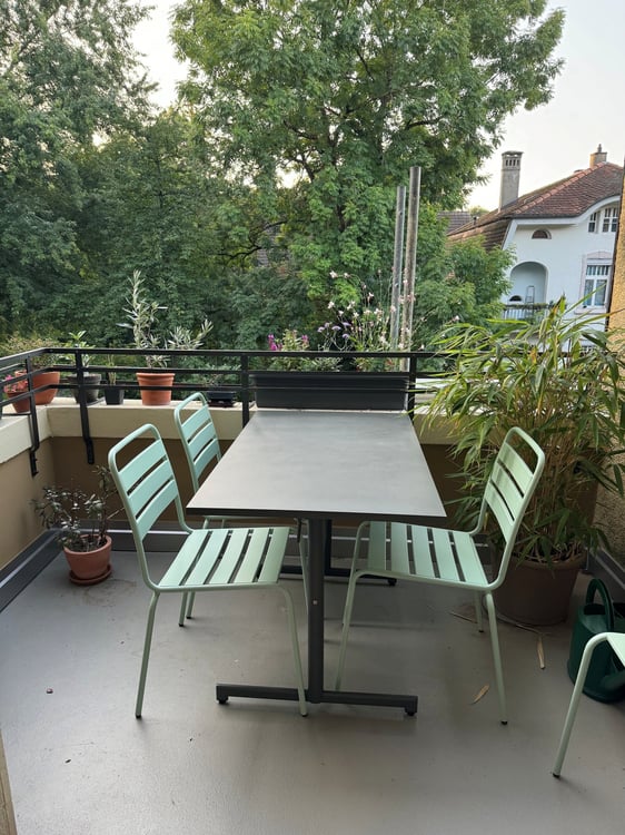 4-Zimmerwohnung mit 3 Balkonen und hohen Decken 22