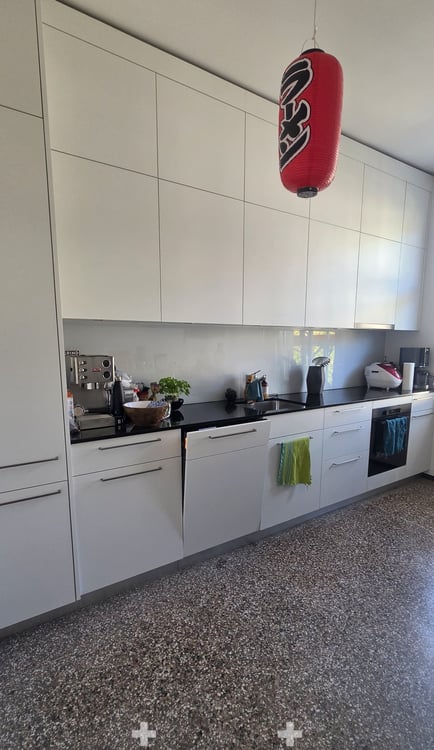 4-Zimmerwohnung mit 3 Balkonen und hohen Decken 1