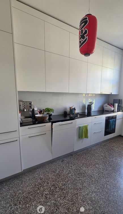 4-Zimmerwohnung mit 3 Balkonen und hohen Decken 1