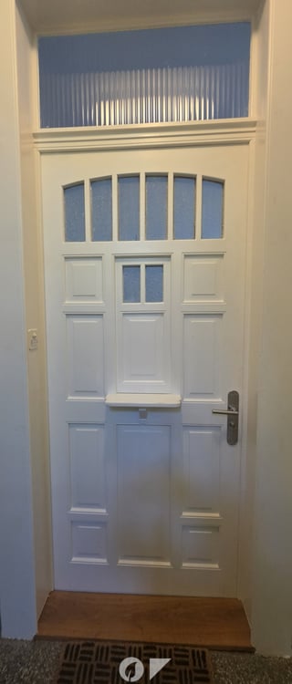 4-Zimmerwohnung mit 3 Balkonen und hohen Decken 2