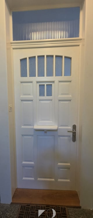 2-Zimmerwohnung mit 3 Balkonen und hohen Decken 2