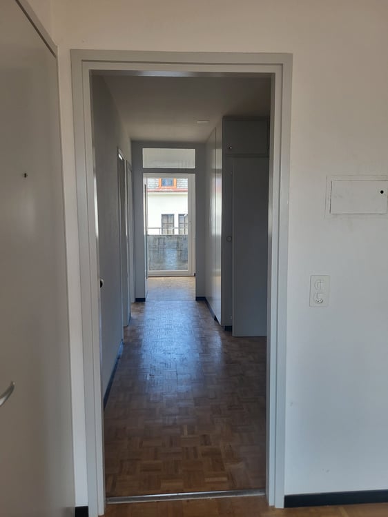 Außergewöhnliche 4.5-Zimmer-Wohnung mit diversen Balkone und Lift in Biel 16