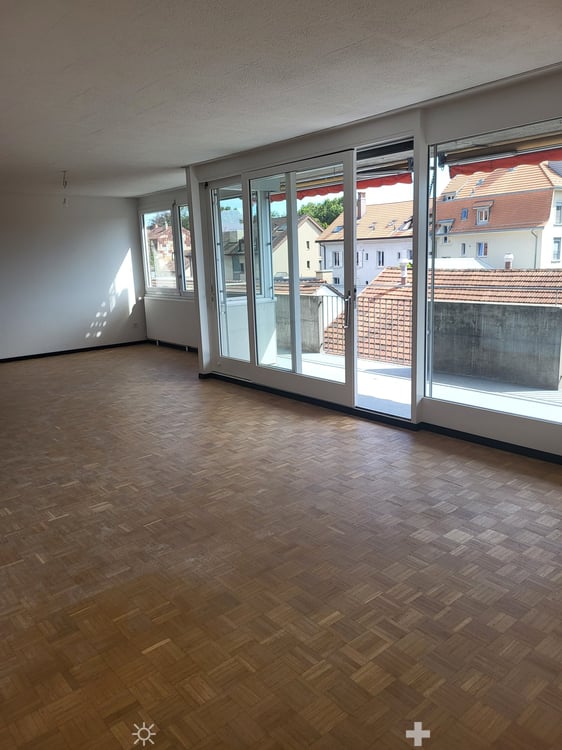Außergewöhnliche 4.5-Zimmer-Wohnung mit diversen Balkone und Lift in Biel 4