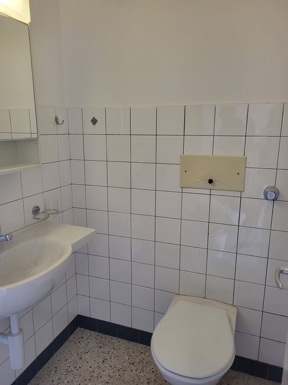 Außergewöhnliche 4.5-Zimmer-Wohnung mit diversen Balkone und Lift in Biel 14