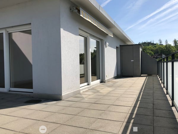 Helle 3-Zimmer-Dachwohnung mit Balkon und Minergie-Zertifikat in Biel 7