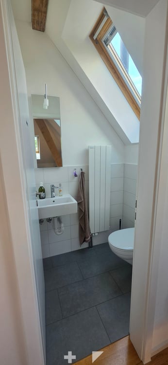 Moderne 3.5 Zimmer-Dachwohnung mit Galerie und Balkon 6