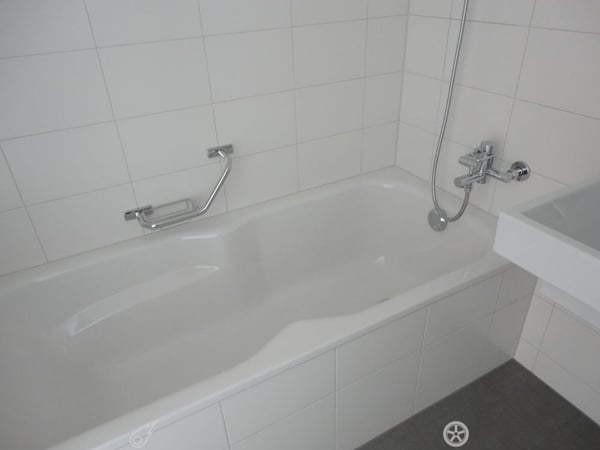 Moderne 3.5 Zimmer-Dachwohnung mit Galerie und Terrasse 4
