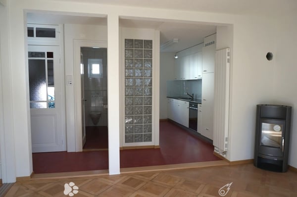 Renovierte 2-Zimmer-Altbauwohnung mit Balkon 2