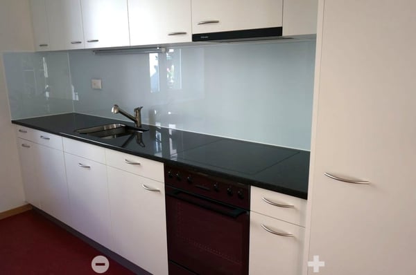 Renovierte 2-Zimmer-Altbauwohnung mit Balkon 3