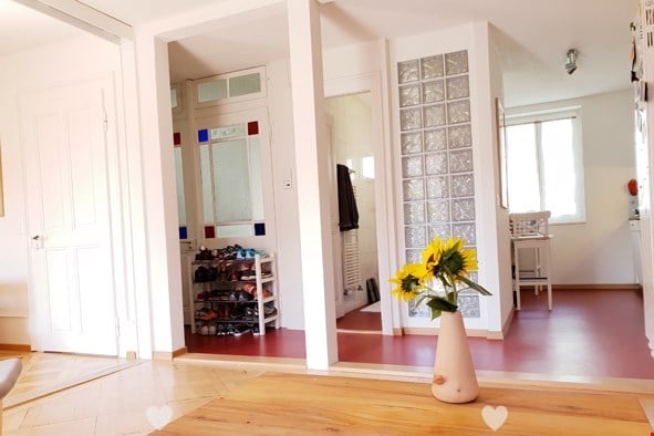 Renovierte 2-Zimmer-Altbauwohnung mit Balkon 1