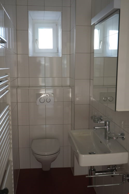 Renovierte 2-Zimmer-Altbauwohnung mit Balkon 10