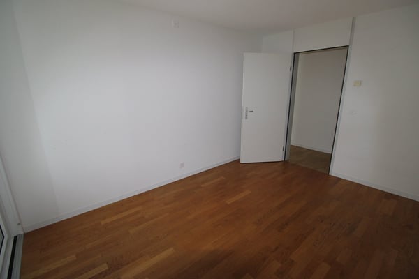 Moderne 3.5-Zimmerwohnung mit Balkon 12