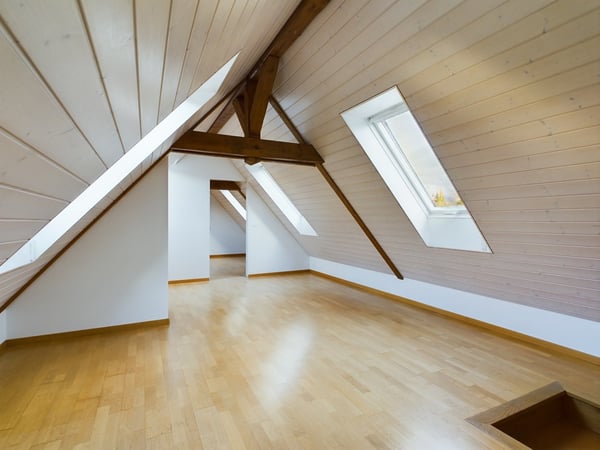 4.5-Zimmer-Duplex-Altbauwohnung mit Balkon und Garten 10