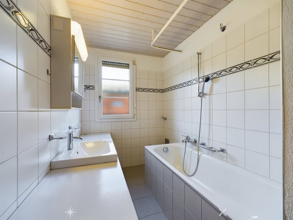 4.5-Zimmer-Duplex-Altbauwohnung mit Balkon und Garten 3