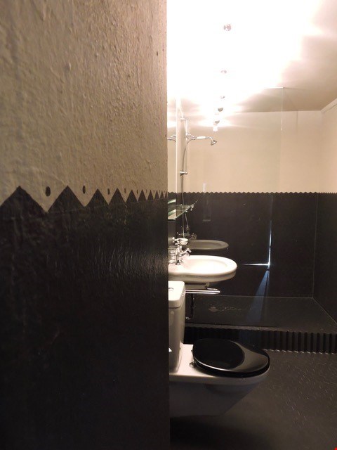 Aufwendig renovierte 4.5-Zimmer-Altbauwohnung im 3. OG links 10