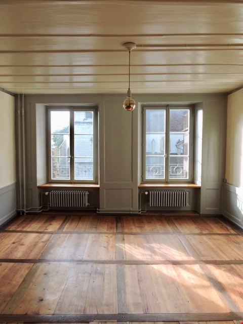 Aufwendig renovierte 4.5-Zimmer-Altbauwohnung im 3. OG links 2