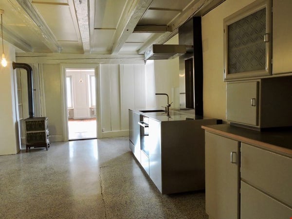 Aufwendig renovierte 4.5-Zimmer-Altbauwohnung im 3. OG links 9
