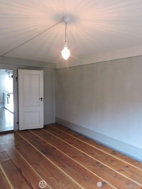 Aufwendig renovierte 4.5-Zimmer-Altbauwohnung im 3. OG links 4