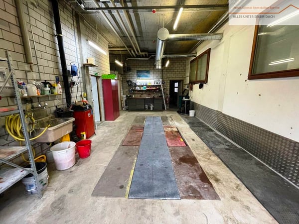 Grosses Büro, Lager mit Werkstatt, Archiv und Nebenräume 10