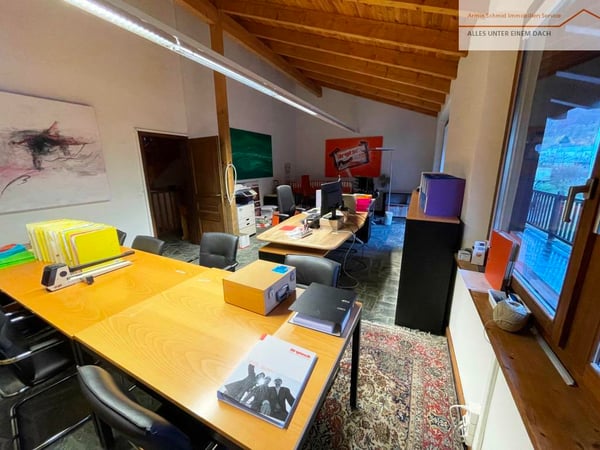 Grosses Büro, Lager mit Werkstatt, Archiv und Nebenräume 7