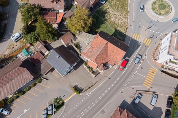Zwei Wohn- und Geschäftshäuser mit 5 Wohnungen - Unterdorfstrasse 36 + 38, Steffisburg 3