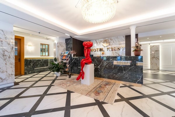 Hotel Krone - Traditionshotel mit Restaurant im historischen Städtli 5