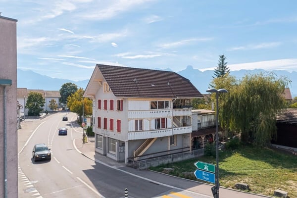Zwei Wohn- und Geschäftshäuser mit 5 Wohnungen - Unterdorfstrasse 36 + 38, Steffisburg 2
