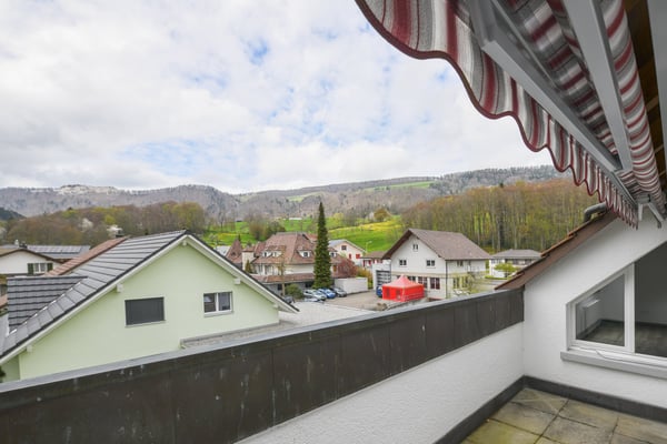 Schöne Dachwohnung mit Aussicht 10